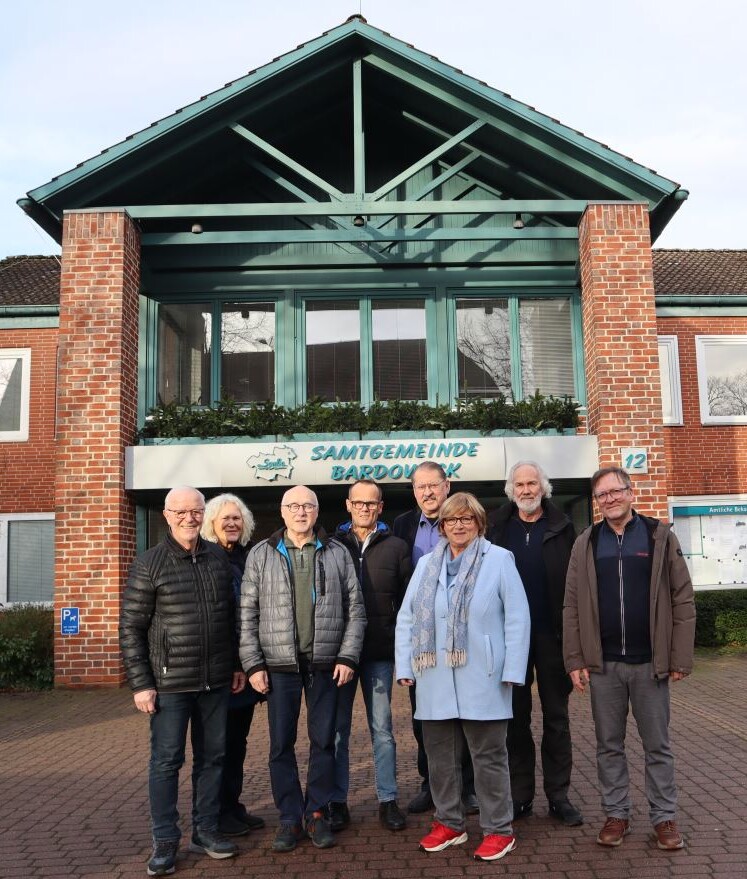 die 8 Mitglieder des Seniorenbeirates Bardowick der Seniorenbeirat der Samtgemeinde Bardowick